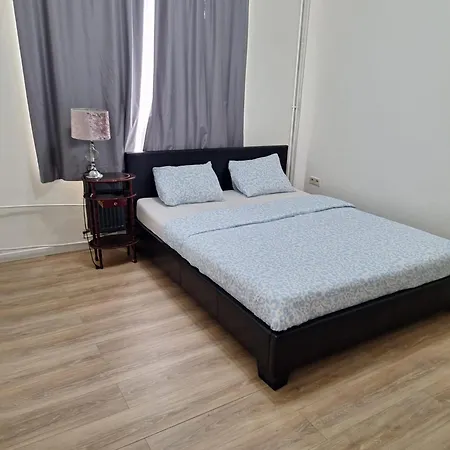 Maison *
